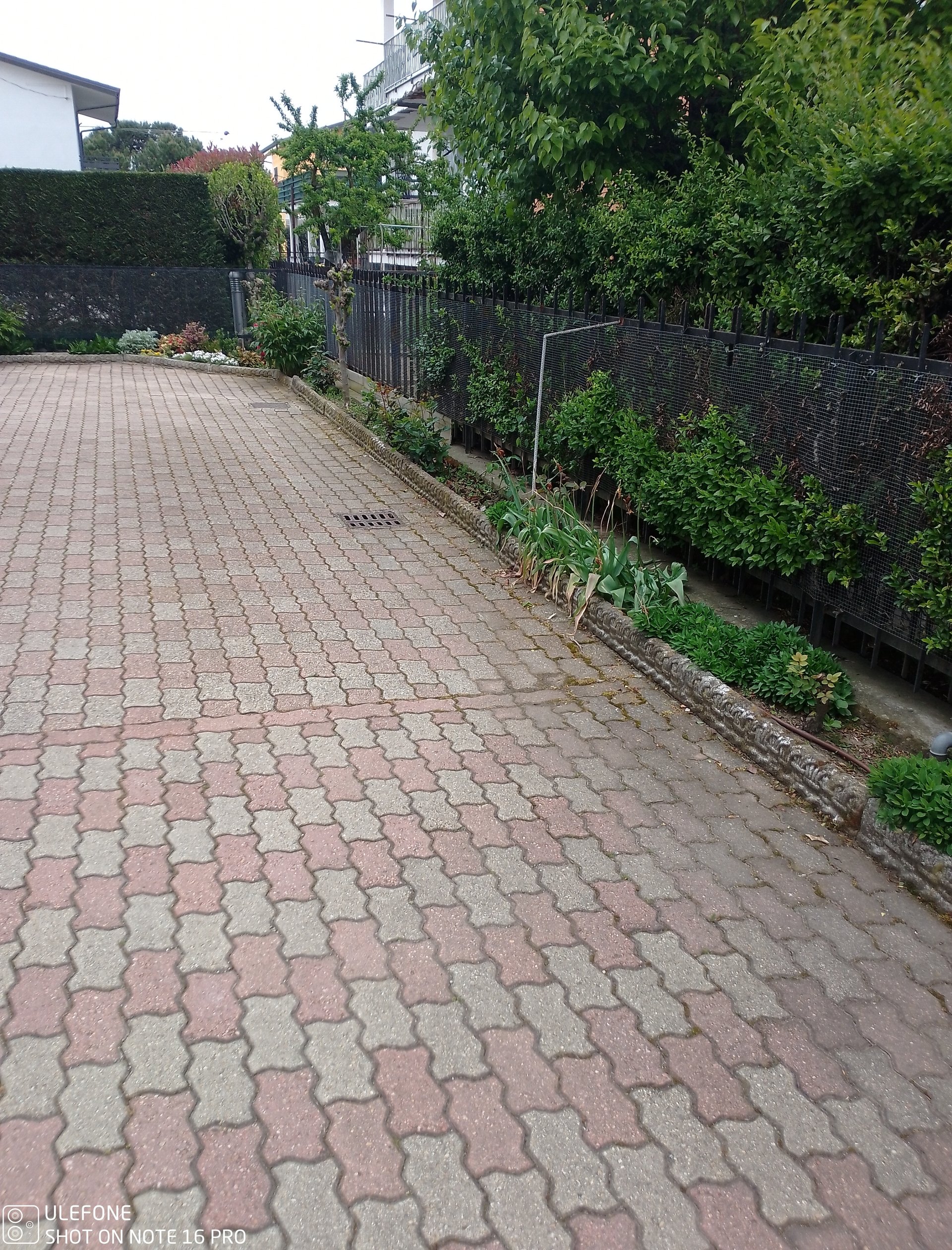 Rifacimento cortile con posa luserna - Settimo Torinese - ReBuild