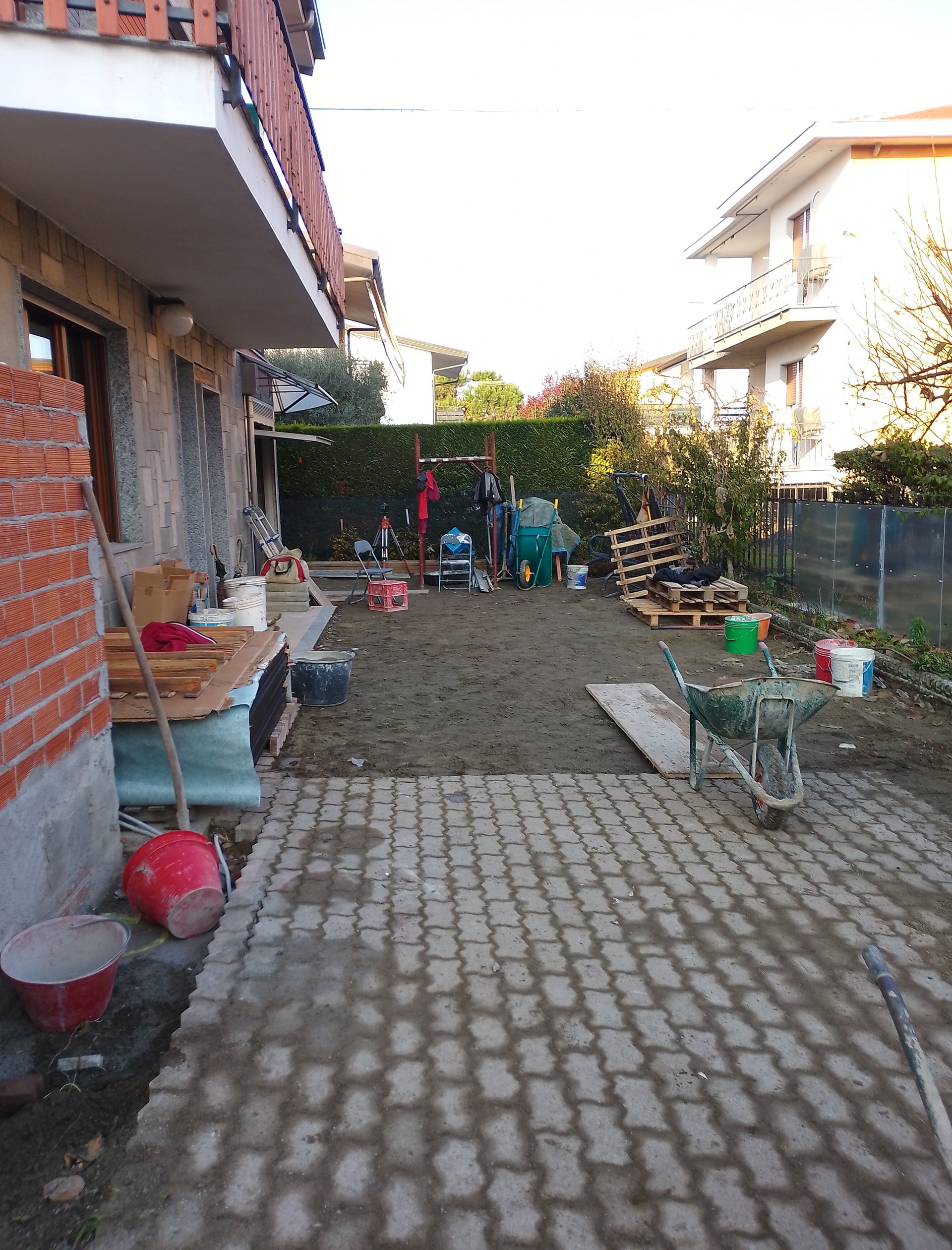 Rifacimento cortile con posa luserna - Settimo Torinese - ReBuild