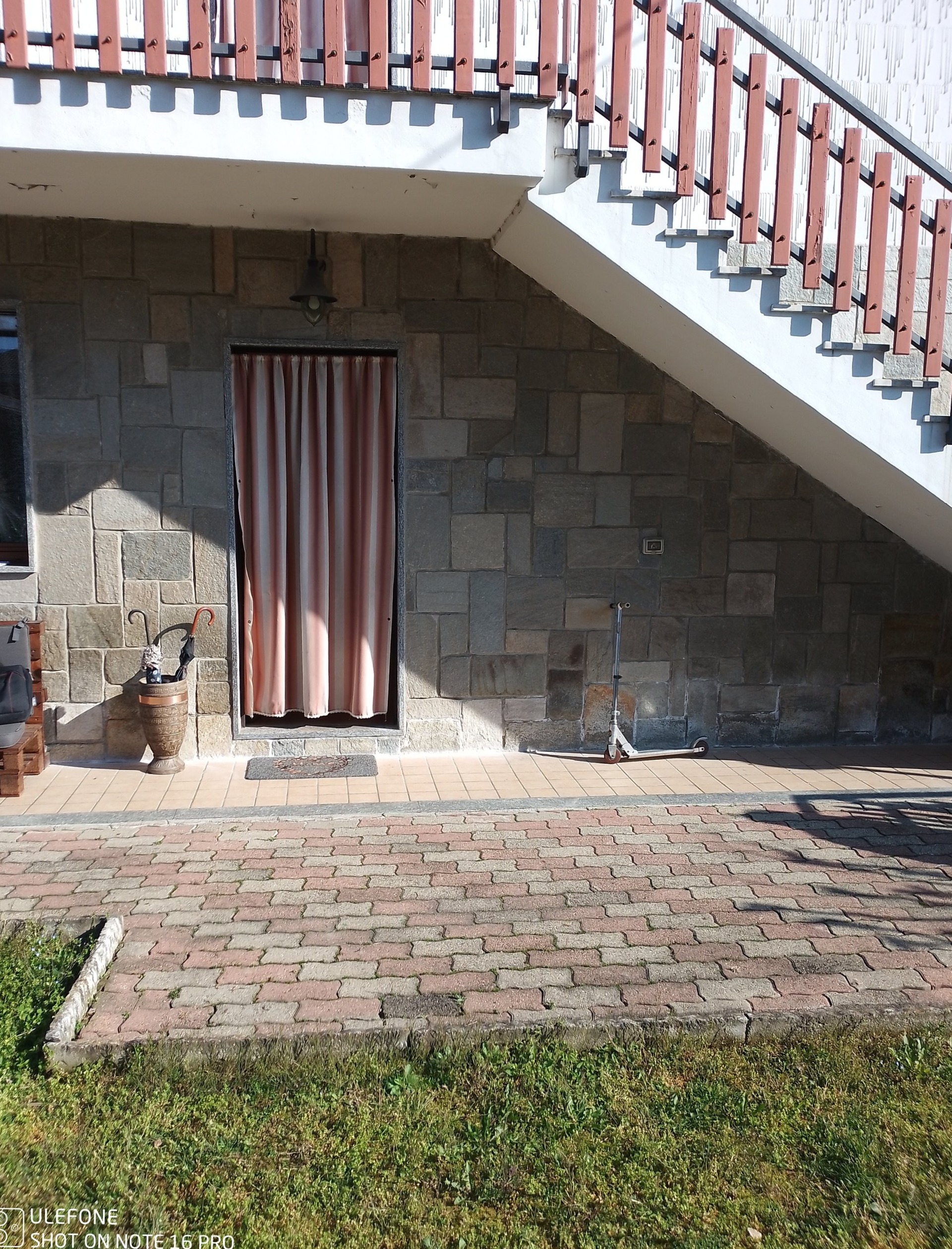 Fornitura e installazione pergola bioclimatica con basamento e pavimentazione - Settimo Torinese - ReBuild