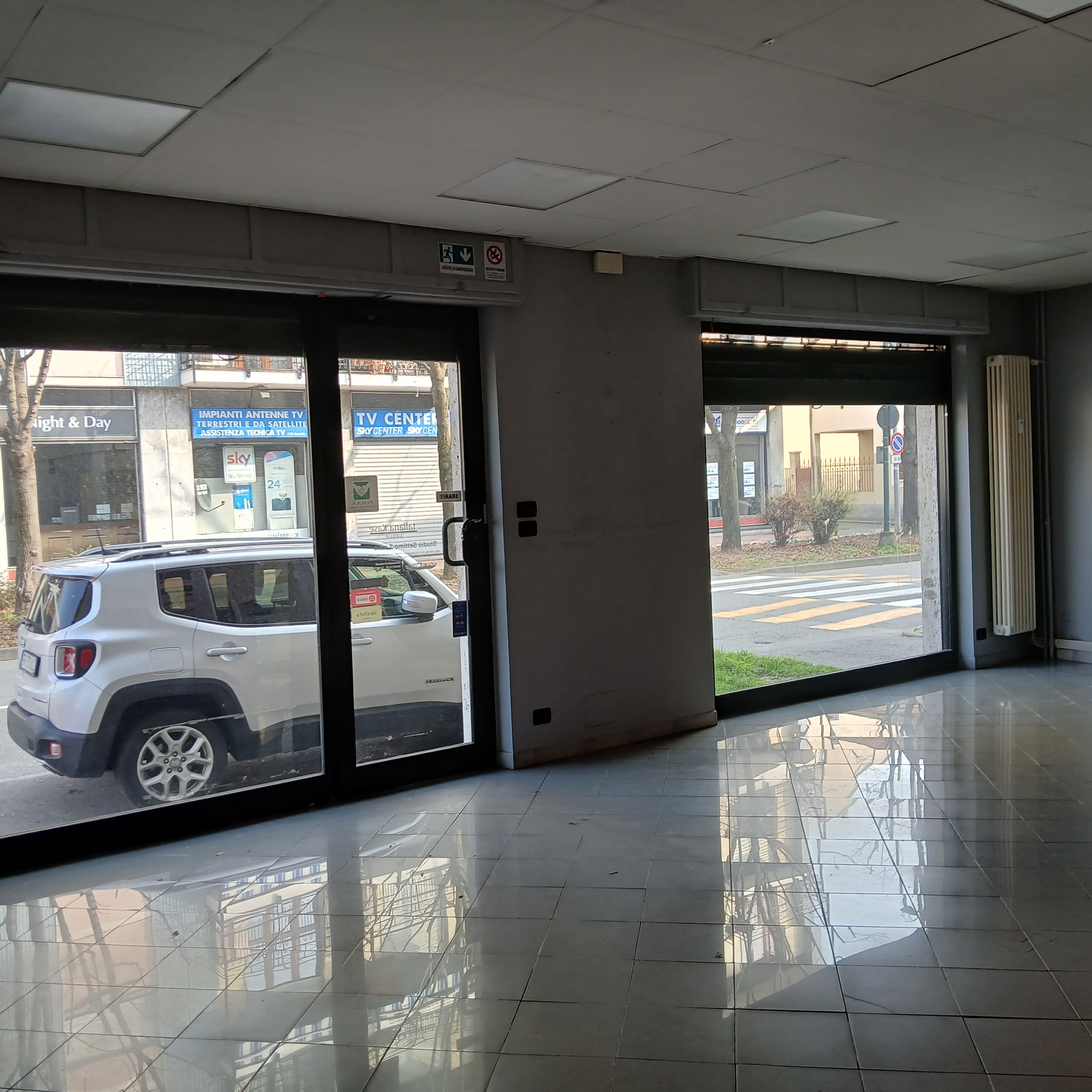 Ristrutturazione ufficio chiavi in mano con impianti e pavimenti - Settimo Torinese - ReBuild